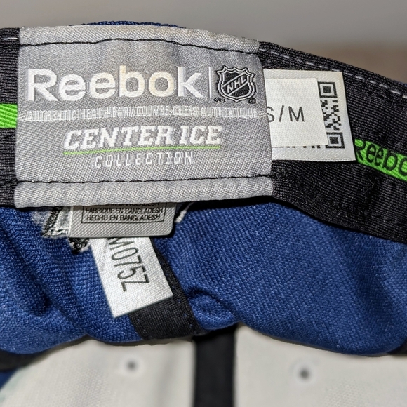 Vancouver Canucks Reebok NHL Piped Bill‎ Hockey Cap Hat Small/ Medium NWOT - Picture 4 of 5